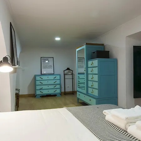 Trindade Chiado Апартаменты *
